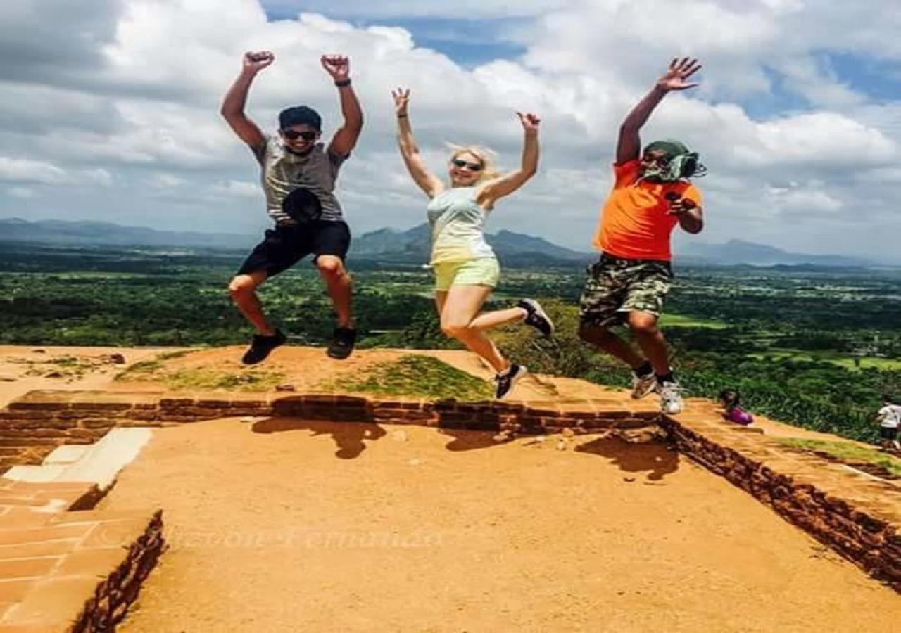 Amaya River Side Homestay Sigiriya Dış mekan fotoğraf